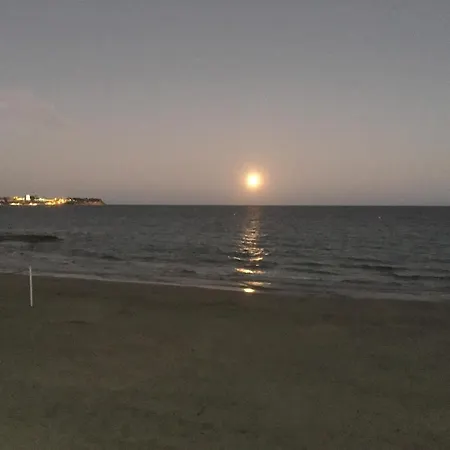 Beach Apartment Torrevieja * Torrevieja